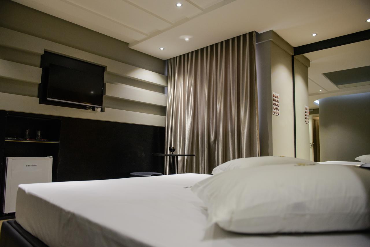 Le Parc Motel Лажис Экстерьер фото
